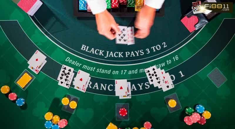 Tham khảo top 3 game đánh bài có thể rút tiền hấp dẫn nhất Blackjack game đánh bài có thể rút tiền thật thu hút người chơi